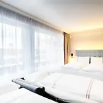 Premier Airport 3*