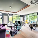 Premier Airport Hotel