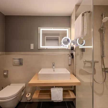 Otel Premier Airport 3*