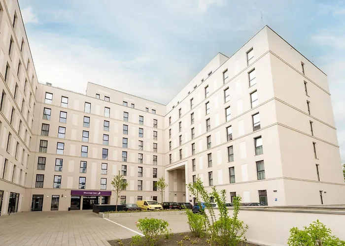 Hotel Premier Airport