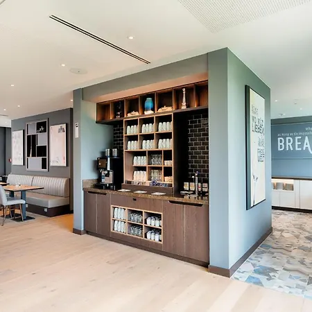 Hotel Premier Airport