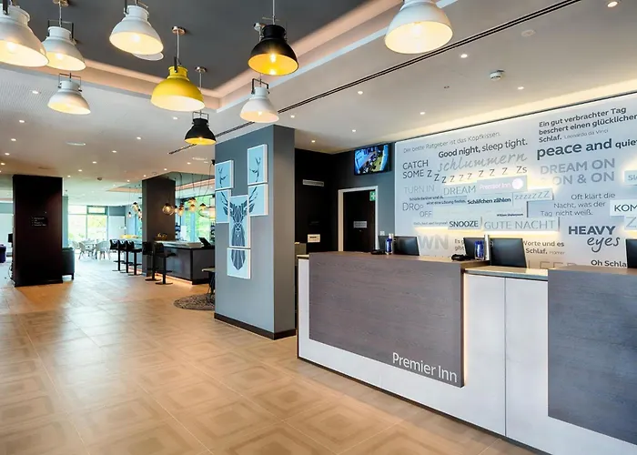 Premier Airport فندق 3*